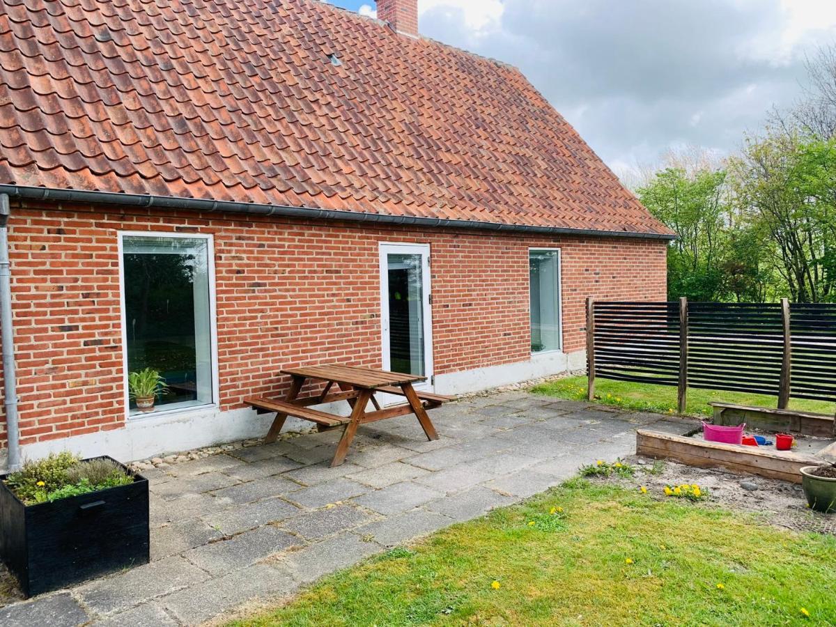 Sdr Gronkaer Feriehus - Holiday House Bækmarksbro المظهر الخارجي الصورة